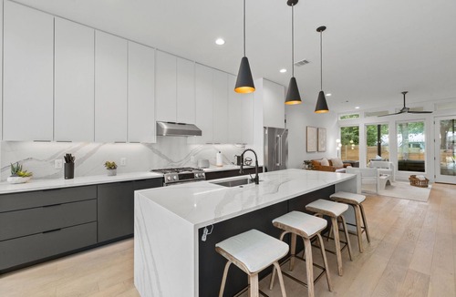 Brentwood House | Luxury House Central Austin, Downtown, Domain, UT