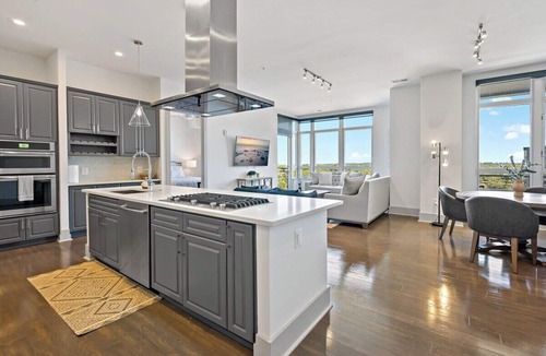 McLean Apartment | Luxury Living | Tysons | High Rise | Scenic Views