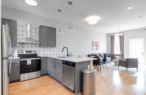 Church Hill Apartment | Luxury, Location &Convenience w/Urban Charm Twist