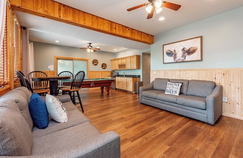 McHenry House | Luxury Mountain Chalet w/Pool, Sauna & Hot Tub