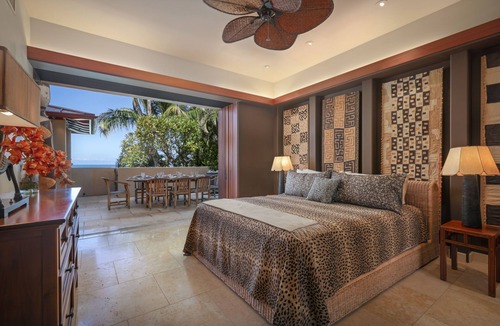 Kamuela House | Luxury Oceanfront Estate. Tropical Beach & Reef Sanctuary.