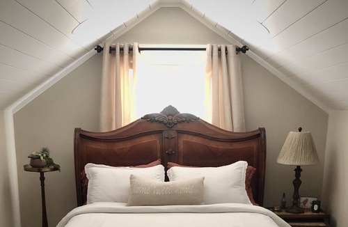 Biddleville House | Luxury on-suite | Ideal Proximity to Uptown/NBA/NFL Stadium | Child/Pet Friendly