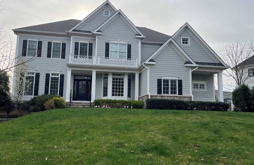 McLean House | Luxury renovated 6-bd in close-in McLean’s Franklin Park, family friendly w yard