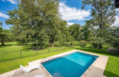 Conroe House | Luxury Resort Home Heated Pool & Billiard - Conroe
