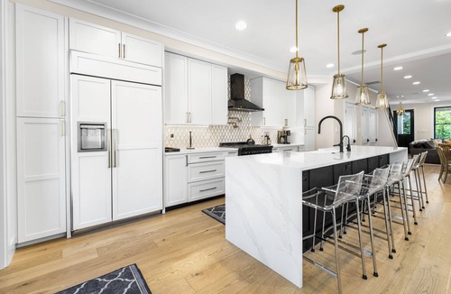 Brightwood Park House | Luxury rowhouse w/parking - centrally located