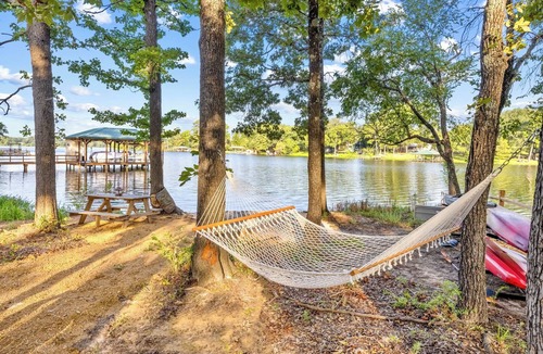 Mineola House | Luxury Tiny Home with Private Sand Beach Lake Access and Hot Tub