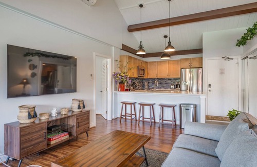 Kihei Condo | Luxury Top-Floor 2BR with Dual Master Suites & AC