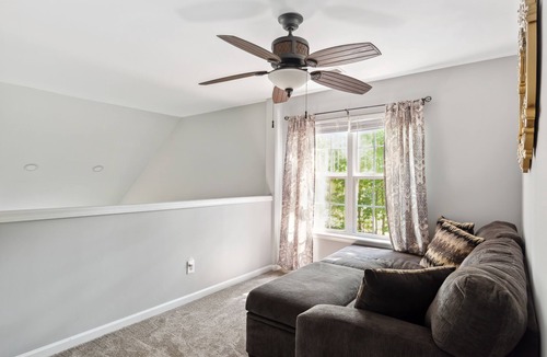 Charlotte House | Luxury Townhome in Charlotte-10 min from UNCC, PNC Pavilion and Motor Speedway