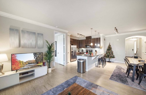 McNeil Apartment | Luxury Townhome + Pool | North Austin | Evonify 1413