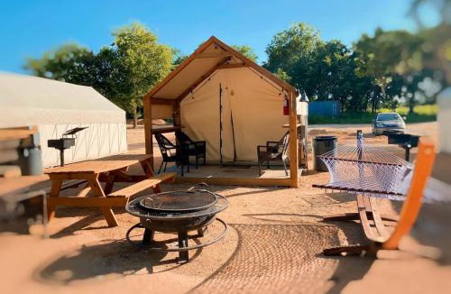 Prairie Lea Other | M Son's Marvelous Glamping Destination in Kingsbury, TX