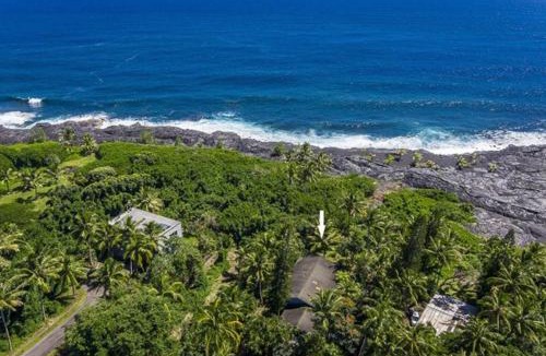 Kalapana Bed & Breakfast | Ma'ukele Lodge