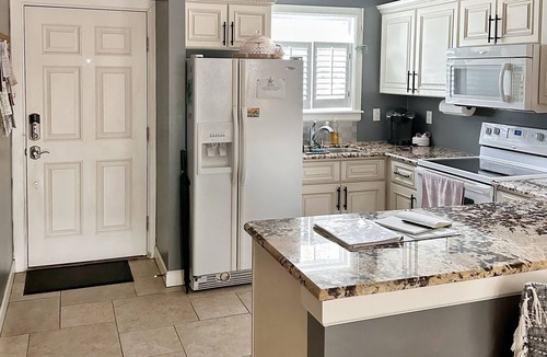St. Augustine Beach Cottage | Magical courtyard private cottage by beach