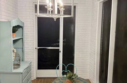 Vidalia Cottage | Magnificent Morningside Manor