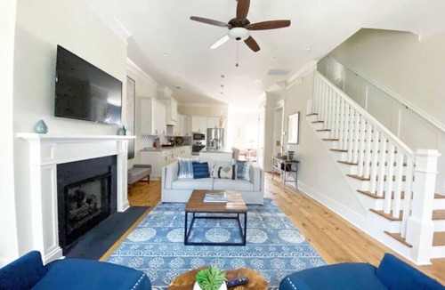 Historic District - North Villa | Magnolia Estate – 3 Private Quarters, Walk to Sites