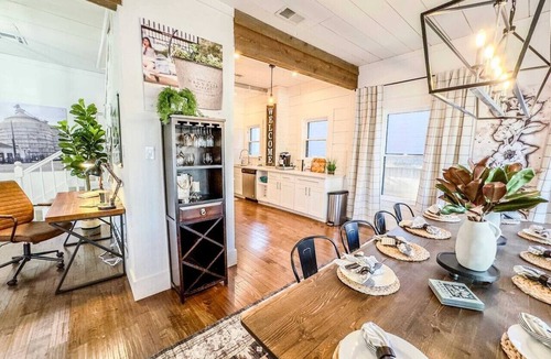 Austin Ave. House | *Magnolia Masterpiece* | Family Gathering Place