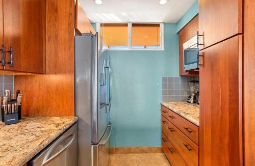 Honokowai House | Mahana 307 · MA 307 OceanFront Condo w Pool AC