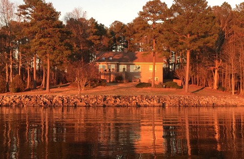 Henrico House | Main Lake View On Private Large Point (With Private Cove). Amazing Sunset!