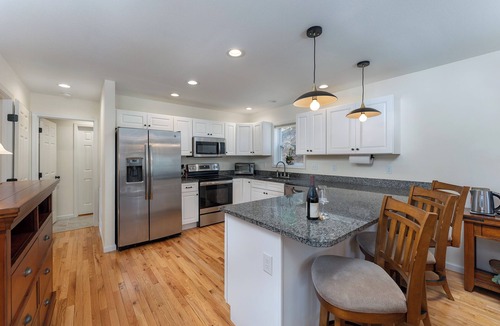 Burnsville Cabin | Majestic Mtn & Valley Views, Hot Tub+Fire Pit, Fireplace, Grill, 30 mins to AVL!