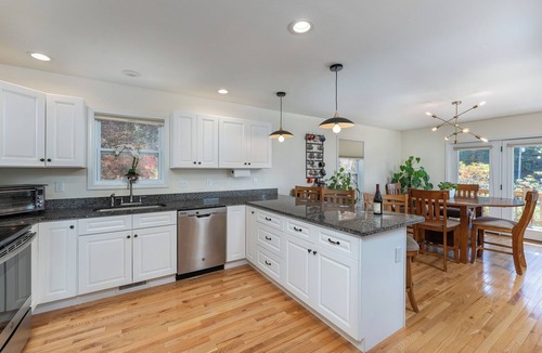 Burnsville Cabin | Majestic Mtn & Valley Views, Hot Tub+Fire Pit, Fireplace, Grill, 30 mins to AVL!