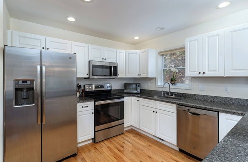 Burnsville Cabin | Majestic Mtn & Valley Views, Hot Tub+Fire Pit, Fireplace, Grill, 30 mins to AVL!