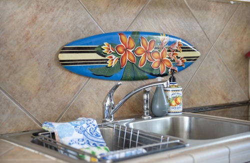 Makaha Condo | Makaha Shores Beach Front Ocean View Studio W/AC