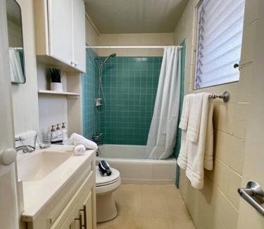 Diamond Head - Kapahulu - St. Louis Apartment | Makaleka (2 BDRM Oasis in Kapahulu)