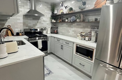 Falls Church Apartment | Maranatha Enjoyable 1-bedroom apartment with AC in charming Falls Church