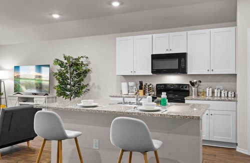 Austin Cottage | Marbella Lane - Amazing 4BR Lakeview Home