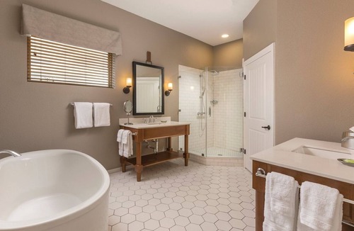Marble Falls Resort | Marble Falls | Group Outdoor Retreat | Pool + Lake | 2BR