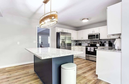 Marietta House | Marietta's Little Hideaway with cinema & game room