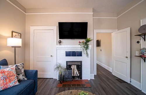 Marietta Apartment | Marietta Square's Home Away!