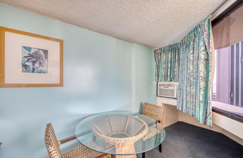 Waikiki Hotel | Marina Tower 2002 Thirty Night Rental