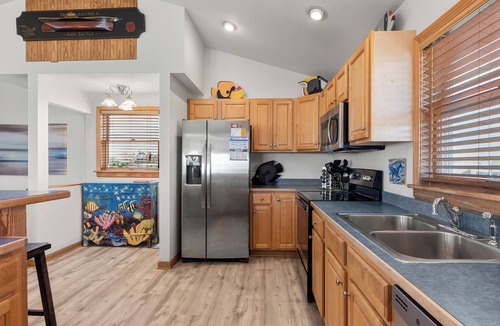 Nags Head House | Marlin Manor: Oceanside, Private Pool, Hot Tub