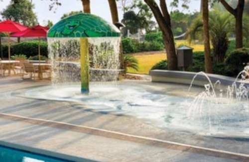 Beach Lagoon Resort | Marriott's Monarch on the Beach at Sea Pines with a lovely nGarden View