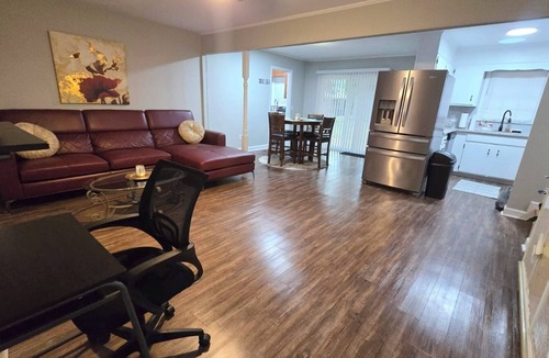 Westover House | Marvelous 4-bedroom w/Gameroom in Fayetteville