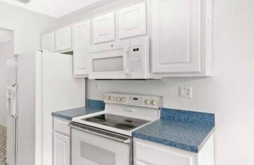 Montgomery Village House | Marvelous 4-bedroom townhome with AC in Gaithersburg