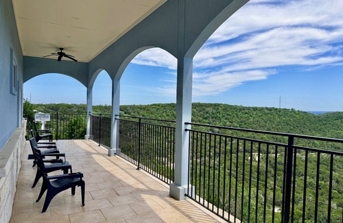 Lago Vista House | Marvelous 5-bedroom house with in charming Lago Vista/Pet friendly