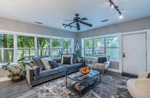 Roanoke House | Massage Chairs, Foosball, Wet Bar & Board Games