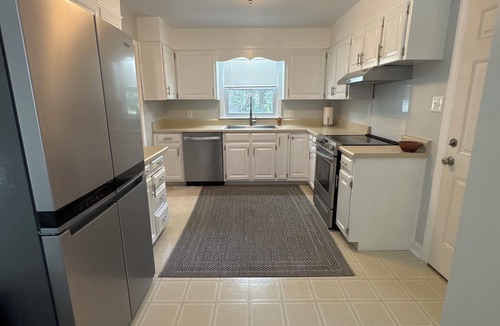 Aiken House | Masters Week Rental-Spacious cottage in town!