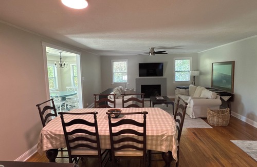 Aiken House | Masters Week Rental-Spacious cottage in town!