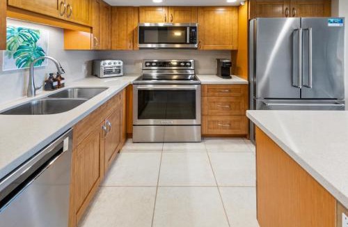 Kihei Apartment | Maui Banyan H311 1BD 2BA 3 min walk to the beach in the Heart of South Kihei!