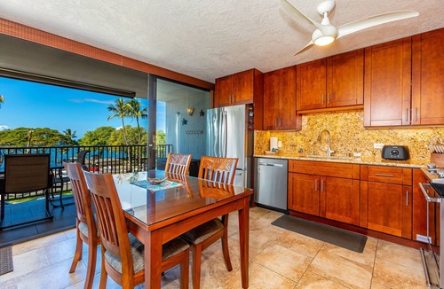 Kihei Condo | Maui Parkshore #412 Ocean View in the Heart of Kihei, Walk to Kamaole Beach