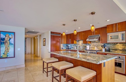 Honokowai Condo | Maui Resort Rentals: Honua Kai Konea 550 – 5th Floor Ocean Front Crown Jewel 3BR w/B.B.Q on Balcony
