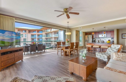Honokowai Condo | Maui Resort Rentals: Honua Kai Konea 813 - Top Floor Deluxe 2BR, Expansive Corner Floor Plan, Stunning Ocean Views!