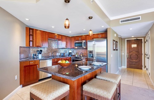 Honokowai Condo | Maui Resort Rentals: Honua Kai Konea 815 - Stunning 8th Floor Ocean View Studio