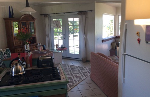 Kapoho Apartment | Mediteranean style SUITE/LOFT big private Sundeck nice Ocean View (Cliff)
