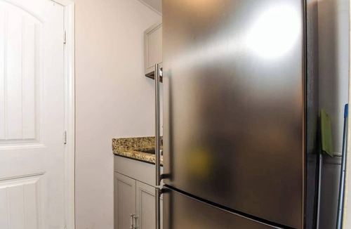 Greensboro Apartment | Mellow Yellow & Cozy!