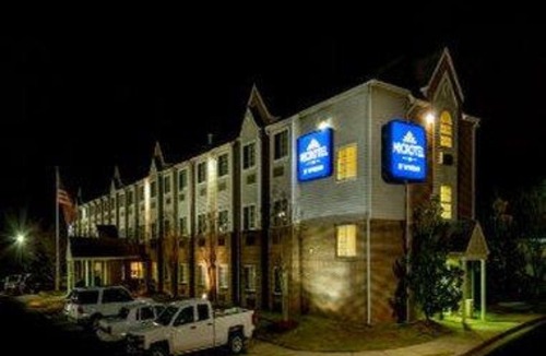 University Place Hotel | Microtel Inn by Wyndham University Place