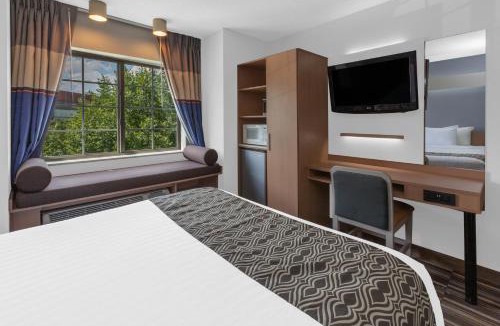 Linthicum Heights Hotel | Microtel Inn Suite by Wyndham BWI Airport