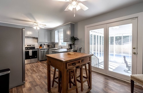 North Charleston House | Midland Delight: Pool + Arcade Game Room!
